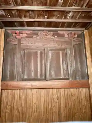 春日神社の{uncategorized: "未分類", other: "その他", undefined: "問題あり", building: "その他建物", grave: "お墓", sacred_gate: "鳥居", guardian: "狛犬", statue: "像", buddha: "仏像", history: "歴史", nature: "自然", garden: "庭園", animal: "動物", pagoda: "塔", temizu: "手水舎", mountain_gate: "山門・神門", sanctuary: "本殿・本堂", subordinate: "末社・摂社", art: "芸術", scenery: "景色", jizo: "地蔵", ema: "絵馬", goshuin: "御朱印", omikuji: "おみくじ", items: "授与品その他", amulet: "お守り", goshuincho: "御朱印帳", eats: "食事", festival: "お祭り", votive_dance: "神楽", shichigosan: "七五三参", wedding: "結婚式", experience: "体験その他", initially: "初詣", around: "周辺", anti_infection: "感染症対策"}