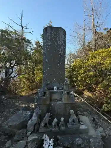 三峯神社奥宮の{uncategorized: "未分類", other: "その他", undefined: "問題あり", building: "その他建物", grave: "お墓", sacred_gate: "鳥居", guardian: "狛犬", statue: "像", buddha: "仏像", history: "歴史", nature: "自然", garden: "庭園", animal: "動物", pagoda: "塔", temizu: "手水舎", mountain_gate: "山門・神門", sanctuary: "本殿・本堂", subordinate: "末社・摂社", art: "芸術", scenery: "景色", jizo: "地蔵", ema: "絵馬", goshuin: "御朱印", omikuji: "おみくじ", items: "授与品その他", amulet: "お守り", goshuincho: "御朱印帳", eats: "食事", festival: "お祭り", votive_dance: "神楽", shichigosan: "七五三参", wedding: "結婚式", experience: "体験その他", initially: "初詣", around: "周辺", anti_infection: "感染症対策"}