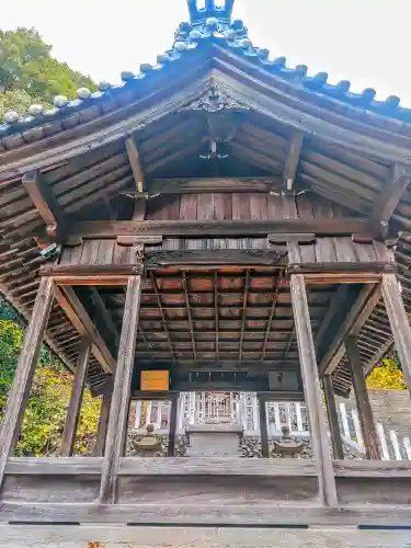 白山社の本殿・本堂