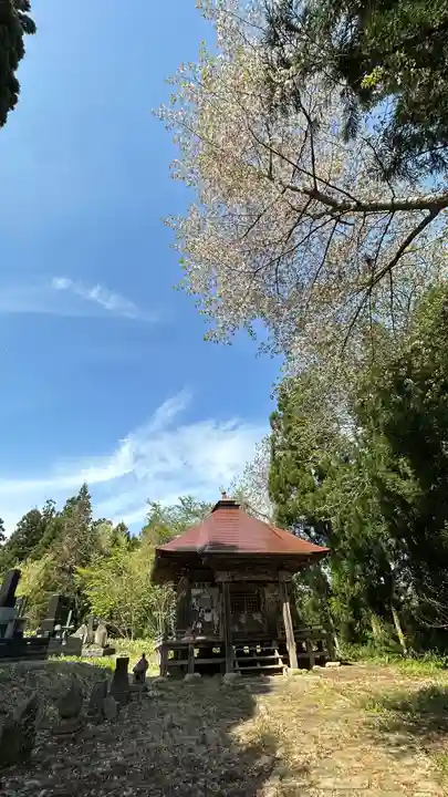 泉蔵院(鮎貝観音堂)(山形県)