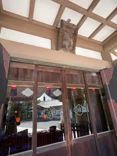 皇大神宮（烏森神社）の{uncategorized: "未分類", other: "その他", undefined: "問題あり", building: "その他建物", grave: "お墓", sacred_gate: "鳥居", guardian: "狛犬", statue: "像", buddha: "仏像", history: "歴史", nature: "自然", garden: "庭園", animal: "動物", pagoda: "塔", temizu: "手水舎", mountain_gate: "山門・神門", sanctuary: "本殿・本堂", subordinate: "末社・摂社", art: "芸術", scenery: "景色", jizo: "地蔵", ema: "絵馬", goshuin: "御朱印", omikuji: "おみくじ", items: "授与品その他", amulet: "お守り", goshuincho: "御朱印帳", eats: "食事", festival: "お祭り", votive_dance: "神楽", shichigosan: "七五三参", wedding: "結婚式", experience: "体験その他", initially: "初詣", around: "周辺", anti_infection: "感染症対策"}