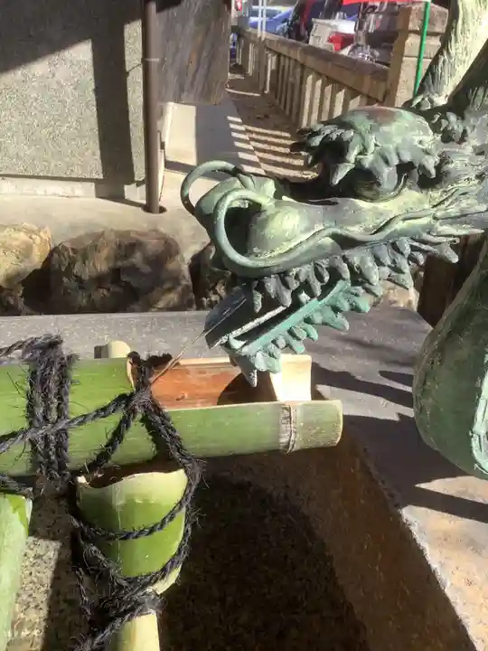 新羅神社の手水舎