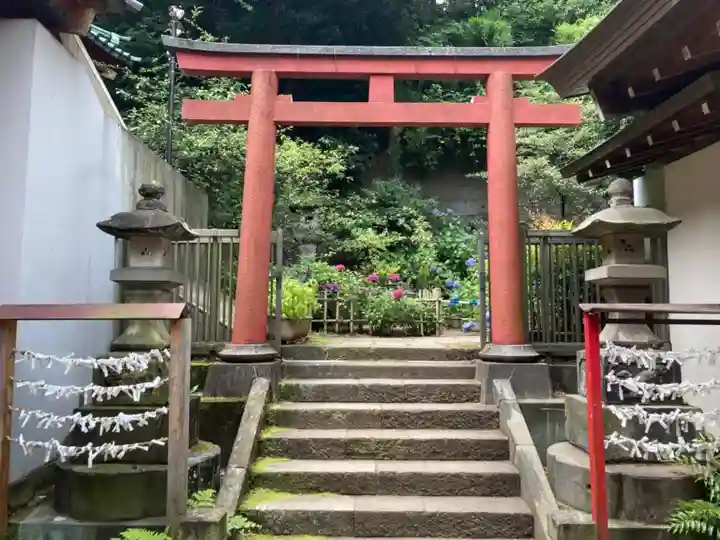 王子稲荷神社の鳥居
