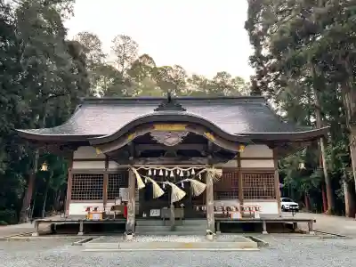 高岡神社の{uncategorized: "未分類", other: "その他", undefined: "問題あり", building: "その他建物", grave: "お墓", sacred_gate: "鳥居", guardian: "狛犬", statue: "像", buddha: "仏像", history: "歴史", nature: "自然", garden: "庭園", animal: "動物", pagoda: "塔", temizu: "手水舎", mountain_gate: "山門・神門", sanctuary: "本殿・本堂", subordinate: "末社・摂社", art: "芸術", scenery: "景色", jizo: "地蔵", ema: "絵馬", goshuin: "御朱印", omikuji: "おみくじ", items: "授与品その他", amulet: "お守り", goshuincho: "御朱印帳", eats: "食事", festival: "お祭り", votive_dance: "神楽", shichigosan: "七五三参", wedding: "結婚式", experience: "体験その他", initially: "初詣", around: "周辺", anti_infection: "感染症対策"}