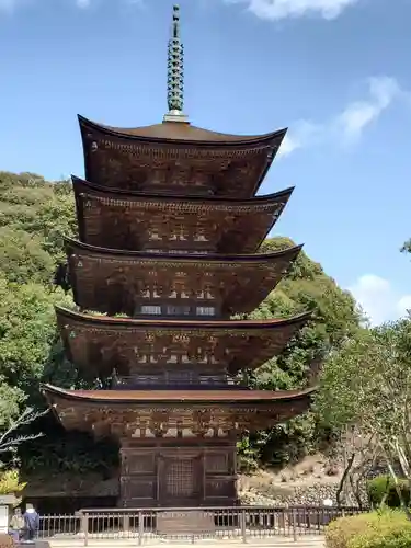 瑠璃光寺の塔