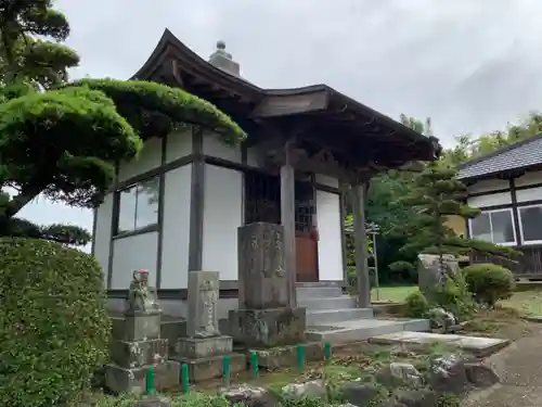 大休院の本殿・本堂