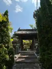 掎鹿寺の山門