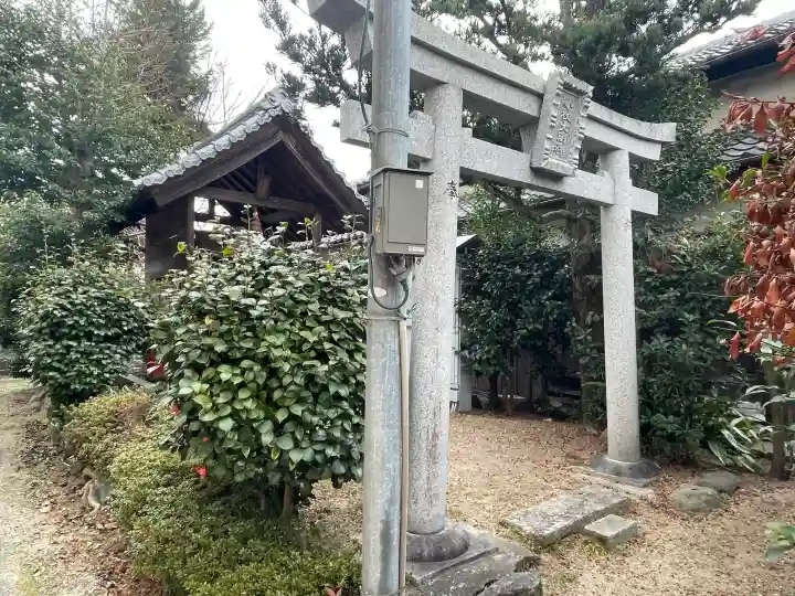 小杖大明神の{uncategorized: "未分類", other: "その他", undefined: "問題あり", building: "その他建物", grave: "お墓", sacred_gate: "鳥居", guardian: "狛犬", statue: "像", buddha: "仏像", history: "歴史", nature: "自然", garden: "庭園", animal: "動物", pagoda: "塔", temizu: "手水舎", mountain_gate: "山門・神門", sanctuary: "本殿・本堂", subordinate: "末社・摂社", art: "芸術", scenery: "景色", jizo: "地蔵", ema: "絵馬", goshuin: "御朱印", omikuji: "おみくじ", items: "授与品その他", amulet: "お守り", goshuincho: "御朱印帳", eats: "食事", festival: "お祭り", votive_dance: "神楽", shichigosan: "七五三参", wedding: "結婚式", experience: "体験その他", initially: "初詣", around: "周辺", anti_infection: "感染症対策"}