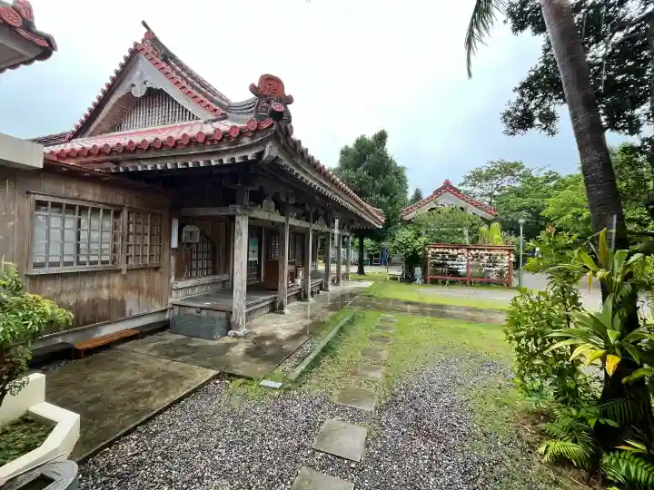 桃林寺の{uncategorized: "未分類", other: "その他", undefined: "問題あり", building: "その他建物", grave: "お墓", sacred_gate: "鳥居", guardian: "狛犬", statue: "像", buddha: "仏像", history: "歴史", nature: "自然", garden: "庭園", animal: "動物", pagoda: "塔", temizu: "手水舎", mountain_gate: "山門・神門", sanctuary: "本殿・本堂", subordinate: "末社・摂社", art: "芸術", scenery: "景色", jizo: "地蔵", ema: "絵馬", goshuin: "御朱印", omikuji: "おみくじ", items: "授与品その他", amulet: "お守り", goshuincho: "御朱印帳", eats: "食事", festival: "お祭り", votive_dance: "神楽", shichigosan: "七五三参", wedding: "結婚式", experience: "体験その他", initially: "初詣", around: "周辺", anti_infection: "感染症対策"}