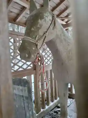 玉崎駒形神社の像
