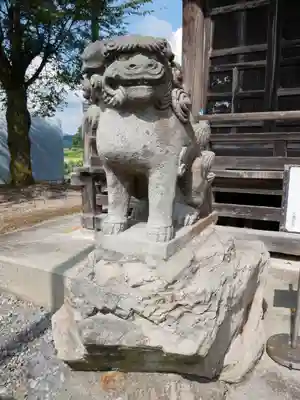 穴地十二大明神の狛犬