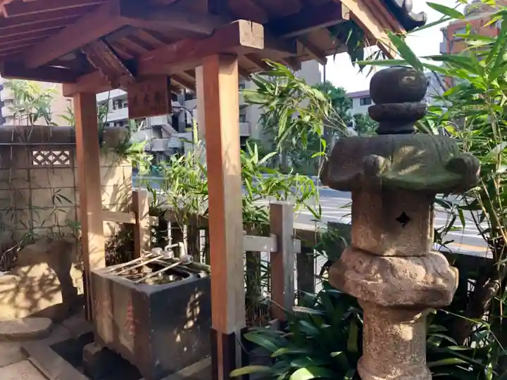 冬木辯天堂の手水舎