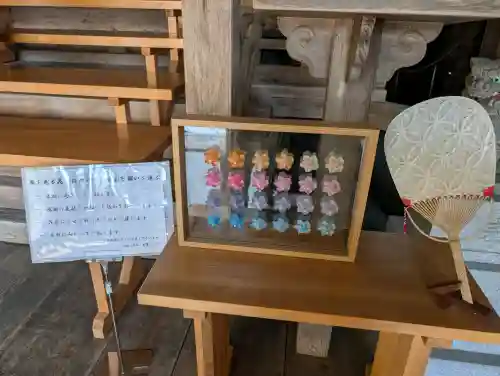 立志神社の{uncategorized: "未分類", other: "その他", undefined: "問題あり", building: "その他建物", grave: "お墓", sacred_gate: "鳥居", guardian: "狛犬", statue: "像", buddha: "仏像", history: "歴史", nature: "自然", garden: "庭園", animal: "動物", pagoda: "塔", temizu: "手水舎", mountain_gate: "山門・神門", sanctuary: "本殿・本堂", subordinate: "末社・摂社", art: "芸術", scenery: "景色", jizo: "地蔵", ema: "絵馬", goshuin: "御朱印", omikuji: "おみくじ", items: "授与品その他", amulet: "お守り", goshuincho: "御朱印帳", eats: "食事", festival: "お祭り", votive_dance: "神楽", shichigosan: "七五三参", wedding: "結婚式", experience: "体験その他", initially: "初詣", around: "周辺", anti_infection: "感染症対策"}