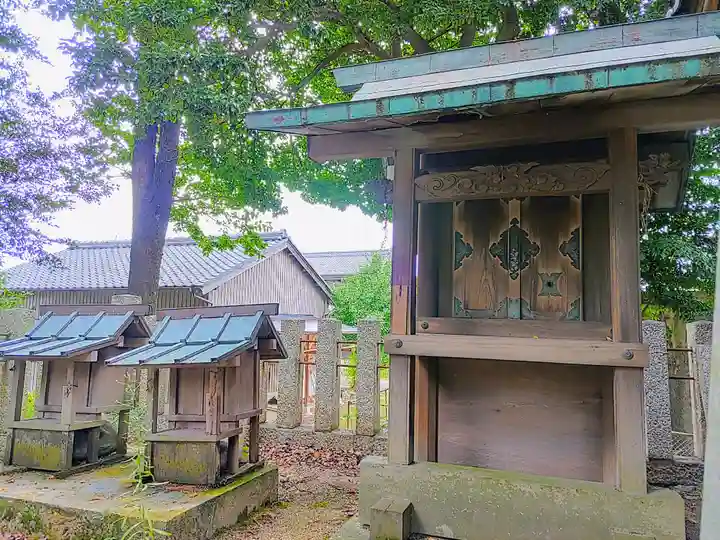 白山社の末社・摂社