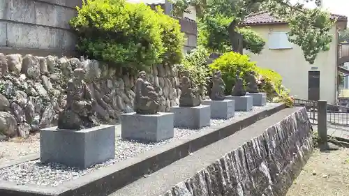 高正寺の像