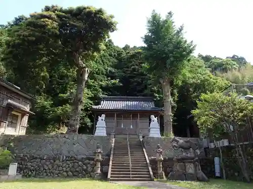 八幡神社の建物その他