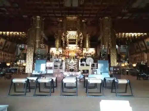 切幡寺の本殿・本堂