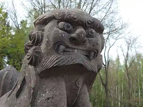 女満別神社の狛犬