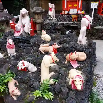 京濱伏見稲荷神社の狛犬