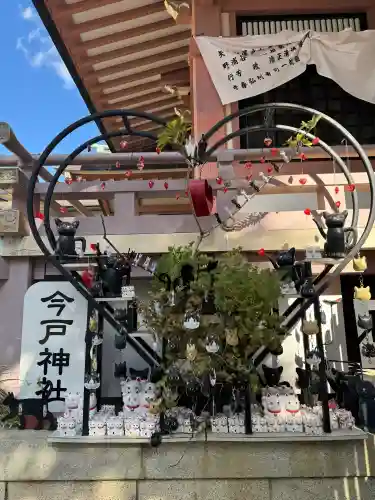 今戸神社の{uncategorized: "未分類", other: "その他", undefined: "問題あり", building: "その他建物", grave: "お墓", sacred_gate: "鳥居", guardian: "狛犬", statue: "像", buddha: "仏像", history: "歴史", nature: "自然", garden: "庭園", animal: "動物", pagoda: "塔", temizu: "手水舎", mountain_gate: "山門・神門", sanctuary: "本殿・本堂", subordinate: "末社・摂社", art: "芸術", scenery: "景色", jizo: "地蔵", ema: "絵馬", goshuin: "御朱印", omikuji: "おみくじ", items: "授与品その他", amulet: "お守り", goshuincho: "御朱印帳", eats: "食事", festival: "お祭り", votive_dance: "神楽", shichigosan: "七五三参", wedding: "結婚式", experience: "体験その他", initially: "初詣", around: "周辺", anti_infection: "感染症対策"}