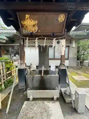 品川神社の手水舎