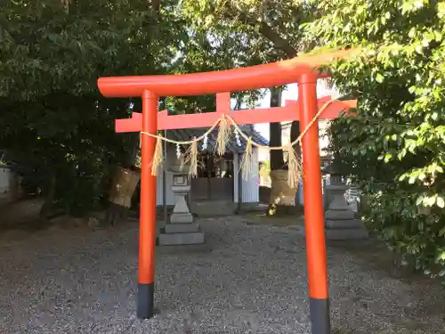 二本木八幡社の鳥居