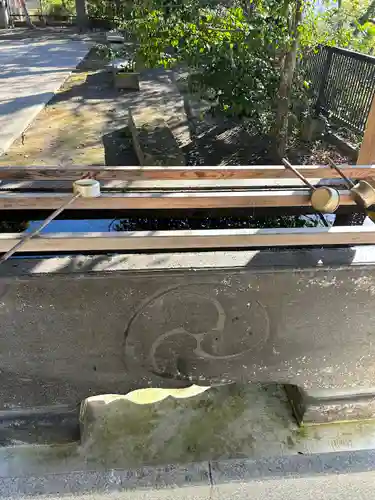 諏訪神社の手水舎