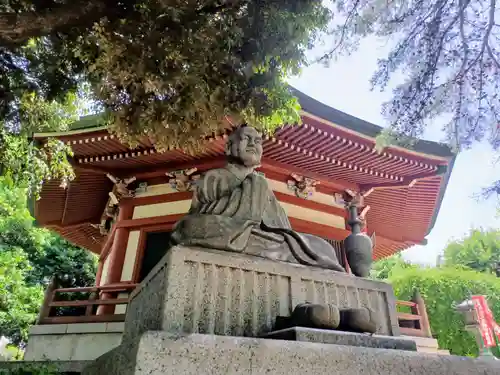 長命寺の像