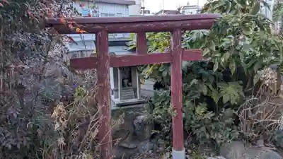 祠の鳥居