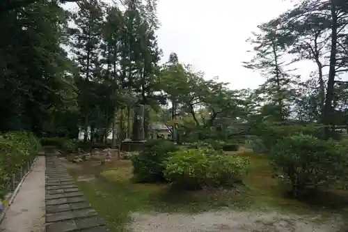 月照寺の庭園