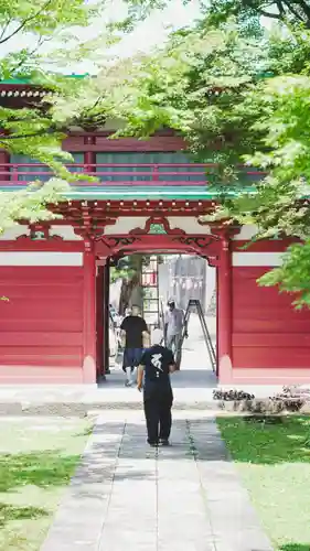 宝鏡寺の山門