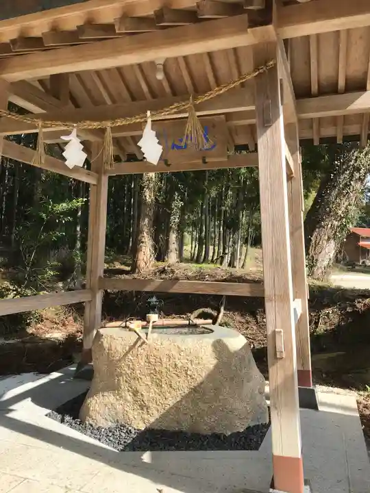 秋鹿神社の手水舎
