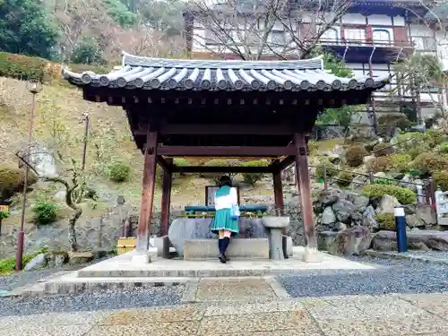 岡寺（龍蓋寺）の手水舎