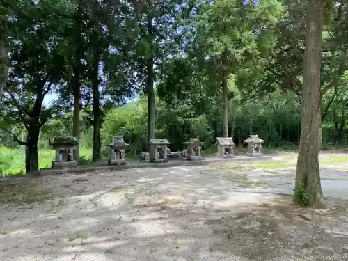 鮭神社の末社