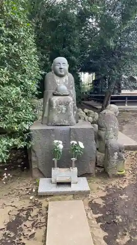 流泉寺の像