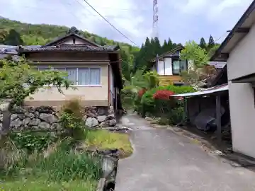 慈久神社の{uncategorized: "未分類", other: "その他", undefined: "問題あり", building: "その他建物", grave: "お墓", sacred_gate: "鳥居", guardian: "狛犬", statue: "像", buddha: "仏像", history: "歴史", nature: "自然", garden: "庭園", animal: "動物", pagoda: "塔", temizu: "手水舎", mountain_gate: "山門・神門", sanctuary: "本殿・本堂", subordinate: "末社・摂社", art: "芸術", scenery: "景色", jizo: "地蔵", ema: "絵馬", goshuin: "御朱印", omikuji: "おみくじ", items: "授与品その他", amulet: "お守り", goshuincho: "御朱印帳", eats: "食事", festival: "お祭り", votive_dance: "神楽", shichigosan: "七五三参", wedding: "結婚式", experience: "体験その他", initially: "初詣", around: "周辺", anti_infection: "感染症対策"}