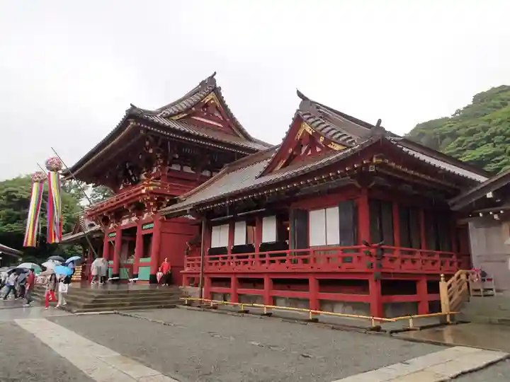 鶴岡八幡宮の本殿・本堂