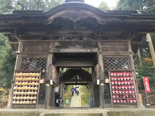 旦飯野神社の山門・神門