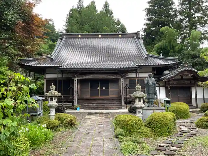 善導寺の本殿・本堂