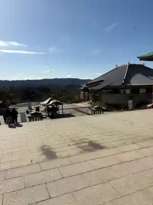 一畑山薬師寺 岡崎本堂の{uncategorized: "未分類", other: "その他", undefined: "問題あり", building: "その他建物", grave: "お墓", sacred_gate: "鳥居", guardian: "狛犬", statue: "像", buddha: "仏像", history: "歴史", nature: "自然", garden: "庭園", animal: "動物", pagoda: "塔", temizu: "手水舎", mountain_gate: "山門・神門", sanctuary: "本殿・本堂", subordinate: "末社・摂社", art: "芸術", scenery: "景色", jizo: "地蔵", ema: "絵馬", goshuin: "御朱印", omikuji: "おみくじ", items: "授与品その他", amulet: "お守り", goshuincho: "御朱印帳", eats: "食事", festival: "お祭り", votive_dance: "神楽", shichigosan: "七五三参", wedding: "結婚式", experience: "体験その他", initially: "初詣", around: "周辺", anti_infection: "感染症対策"}