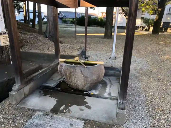 棚倉孫神社の手水舎