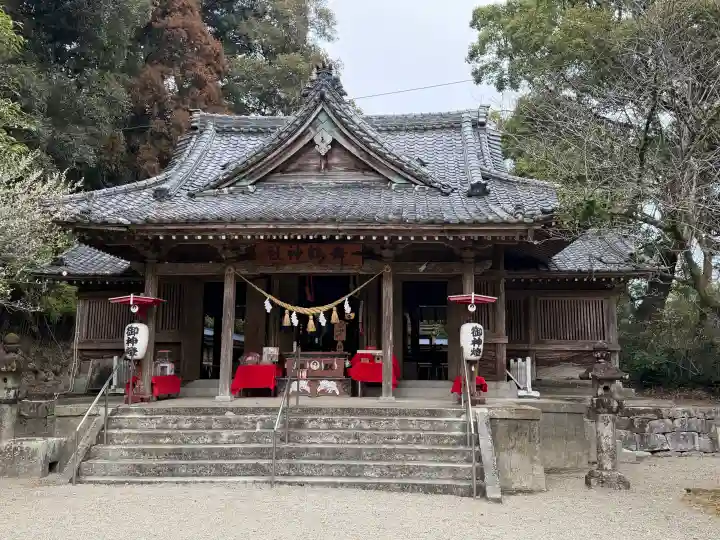 舞鶴神社の{uncategorized: "未分類", other: "その他", undefined: "問題あり", building: "その他建物", grave: "お墓", sacred_gate: "鳥居", guardian: "狛犬", statue: "像", buddha: "仏像", history: "歴史", nature: "自然", garden: "庭園", animal: "動物", pagoda: "塔", temizu: "手水舎", mountain_gate: "山門・神門", sanctuary: "本殿・本堂", subordinate: "末社・摂社", art: "芸術", scenery: "景色", jizo: "地蔵", ema: "絵馬", goshuin: "御朱印", omikuji: "おみくじ", items: "授与品その他", amulet: "お守り", goshuincho: "御朱印帳", eats: "食事", festival: "お祭り", votive_dance: "神楽", shichigosan: "七五三参", wedding: "結婚式", experience: "体験その他", initially: "初詣", around: "周辺", anti_infection: "感染症対策"}