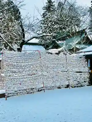 駒形神社の{uncategorized: "未分類", other: "その他", undefined: "問題あり", building: "その他建物", grave: "お墓", sacred_gate: "鳥居", guardian: "狛犬", statue: "像", buddha: "仏像", history: "歴史", nature: "自然", garden: "庭園", animal: "動物", pagoda: "塔", temizu: "手水舎", mountain_gate: "山門・神門", sanctuary: "本殿・本堂", subordinate: "末社・摂社", art: "芸術", scenery: "景色", jizo: "地蔵", ema: "絵馬", goshuin: "御朱印", omikuji: "おみくじ", items: "授与品その他", amulet: "お守り", goshuincho: "御朱印帳", eats: "食事", festival: "お祭り", votive_dance: "神楽", shichigosan: "七五三参", wedding: "結婚式", experience: "体験その他", initially: "初詣", around: "周辺", anti_infection: "感染症対策"}