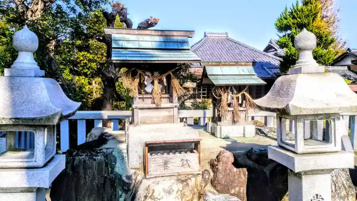 白山社の末社・摂社