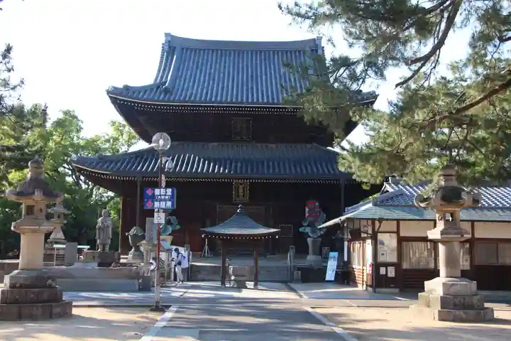 善通寺の本殿・本堂