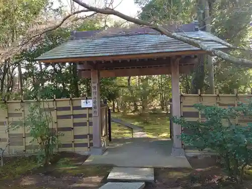 滑河山龍正院の山門・神門