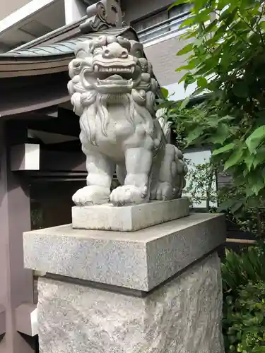 神楽坂若宮八幡神社の狛犬