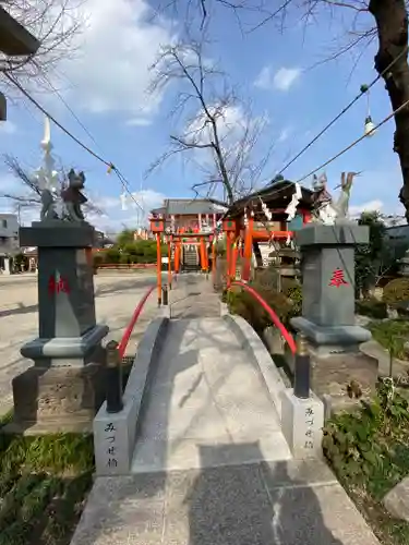 塚越稲荷神社の狛犬