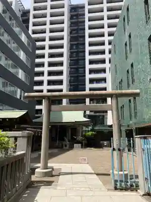 宮益御嶽神社の鳥居