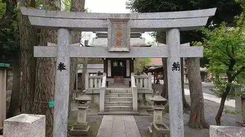 鎧神社の鳥居